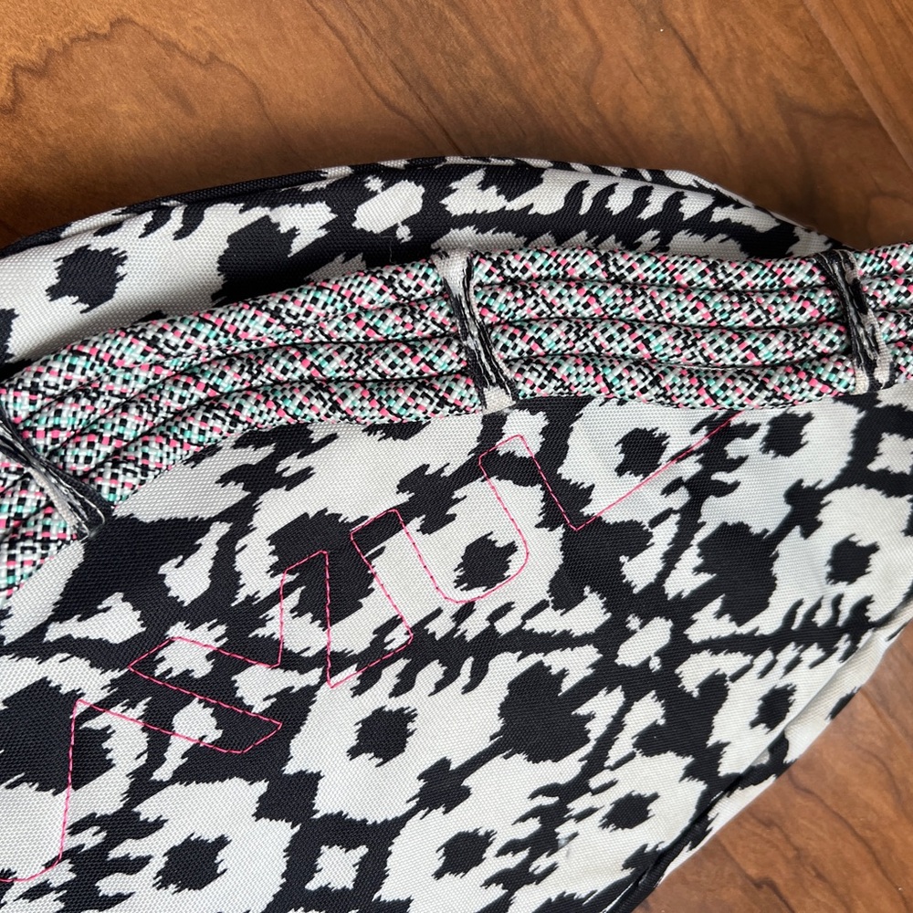 EUC KAVU Black and White Patterned Backpack/Crossbody - Picture 8 of 10